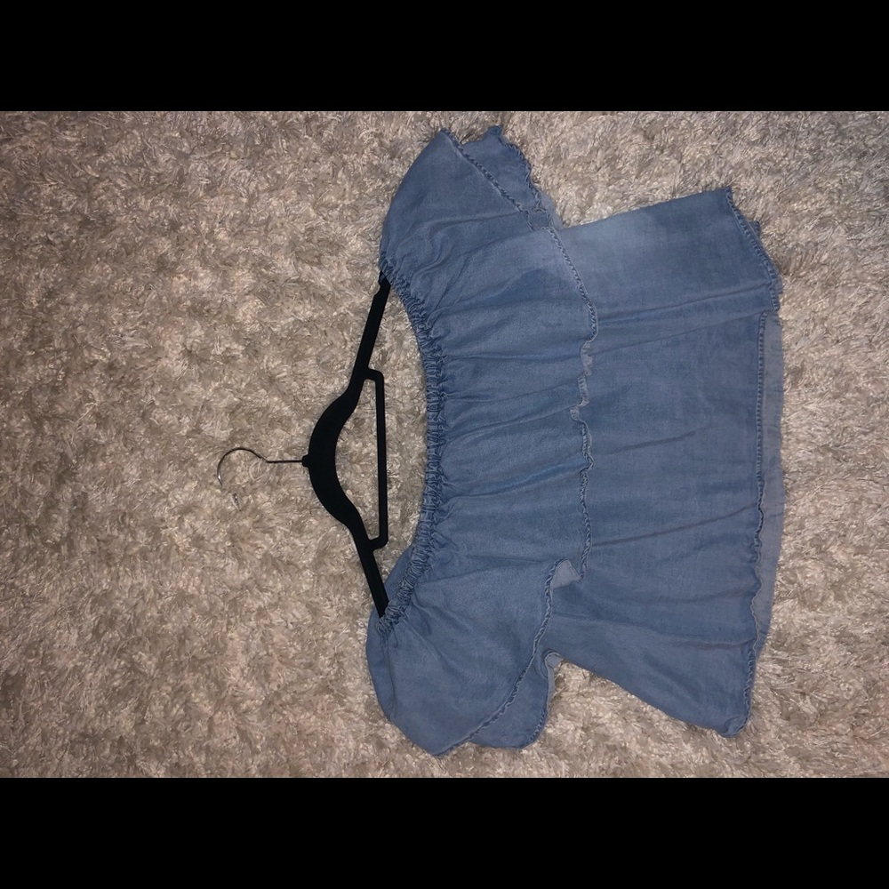 Jean-blue off-the-shoulder crop top :))
